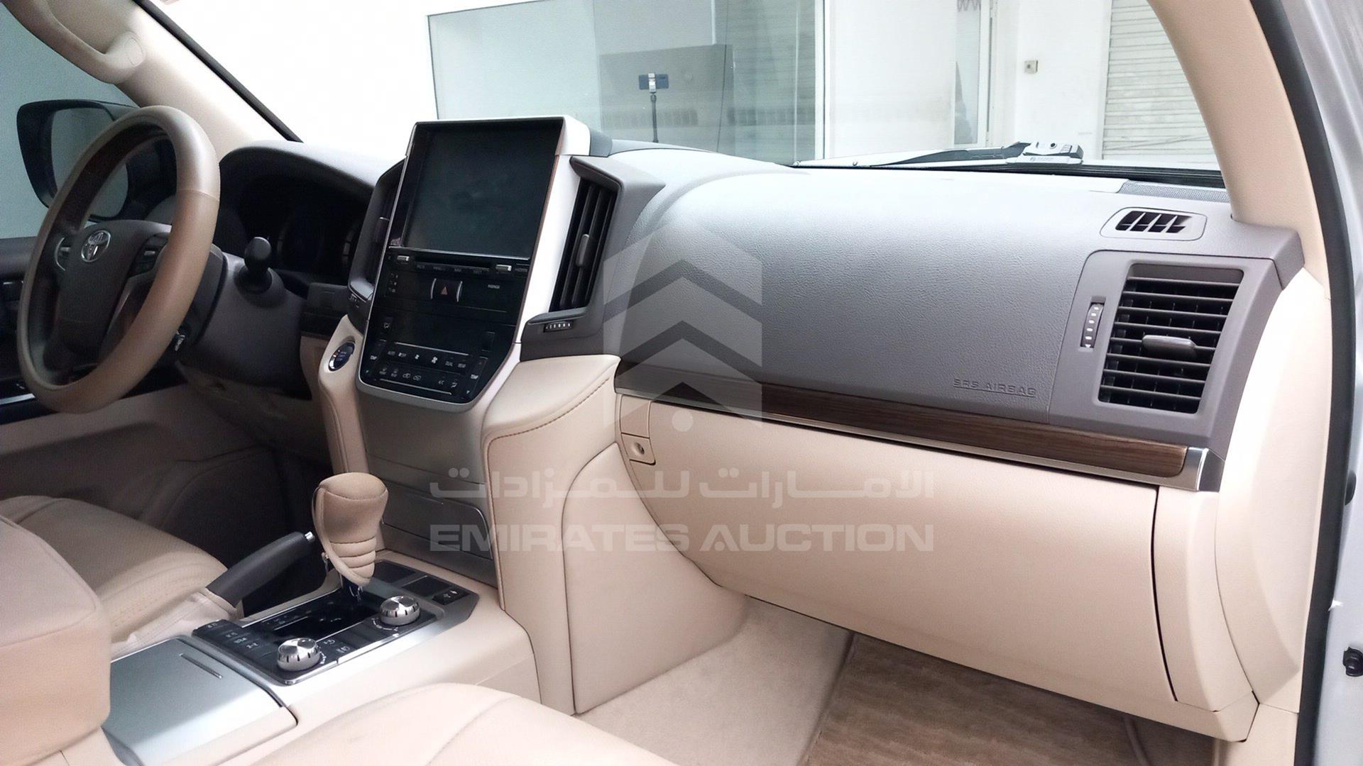 2019 TOYOTA LAND CRUISER VIN: JTMHX01J6K4189139