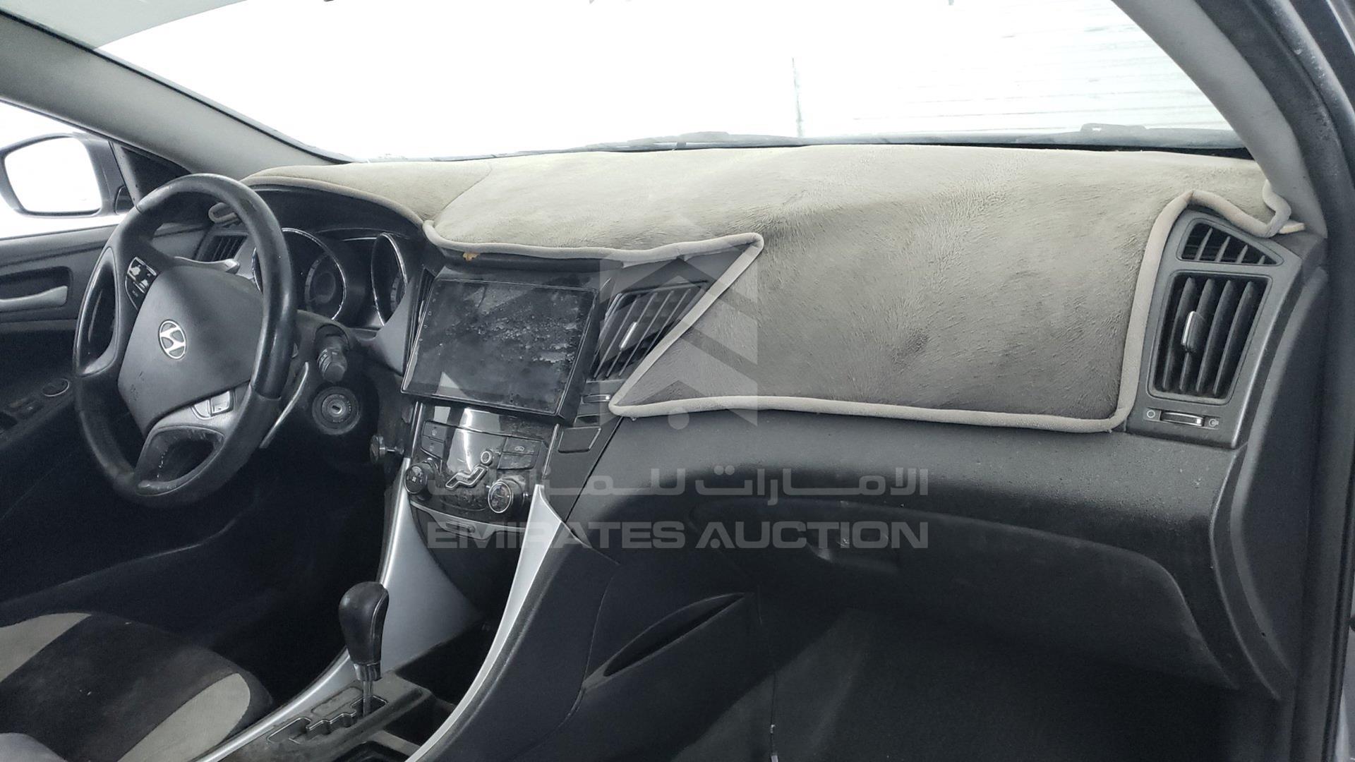 2012 HYUNDAI SONATA VIN: KMHEB41C3CA403156