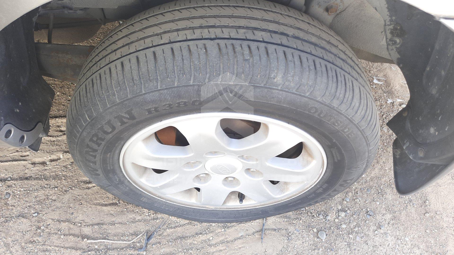 KNAMB763166040211 - 2006 Kia Carnival - #355076