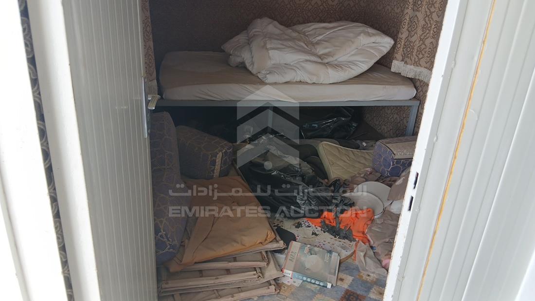 Trailer Caravan - Scrap without document — Rear Right Passenger View — Photo 8