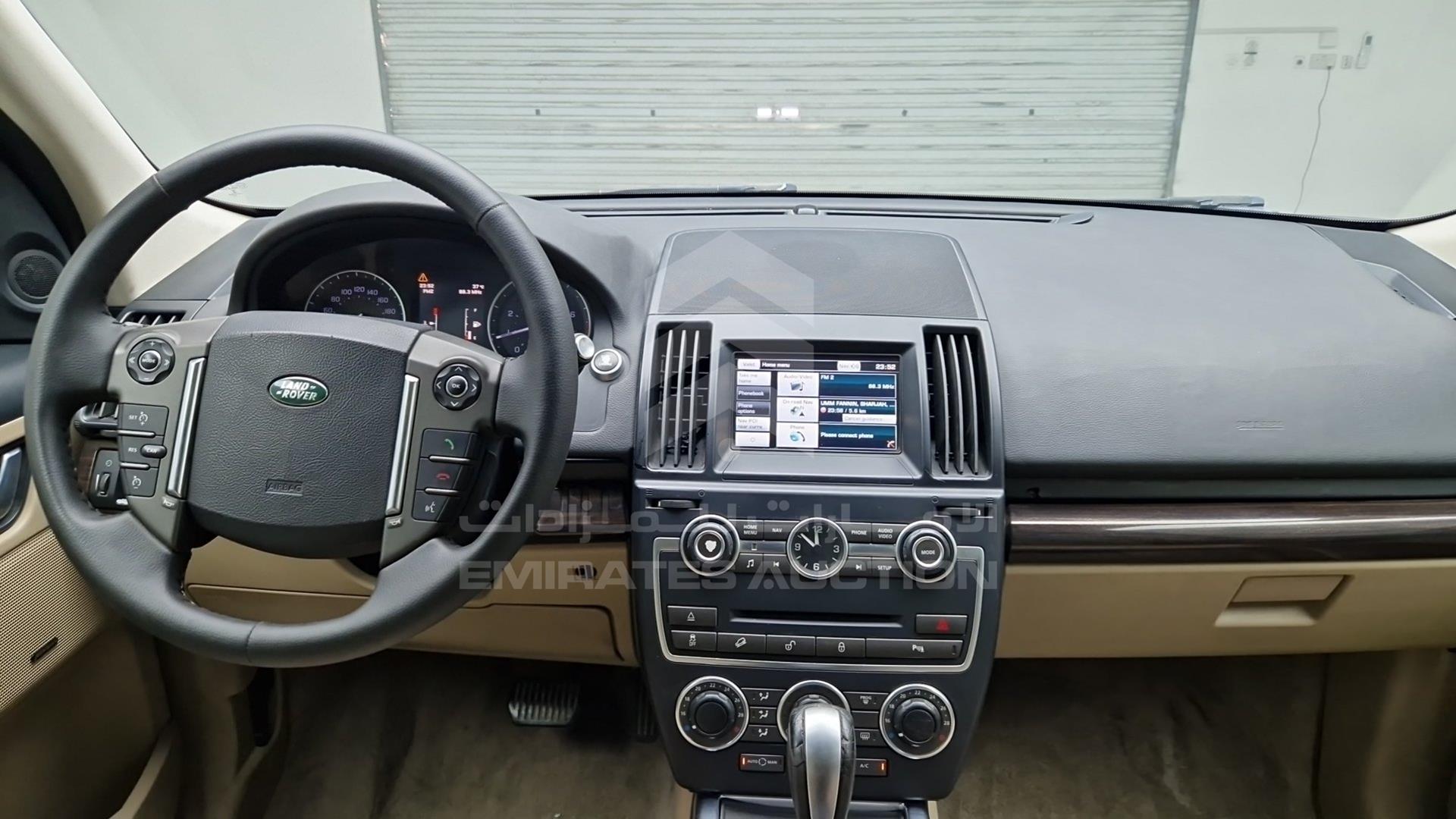 2014 LAND ROVER LR 2 VIN: SALFA2BG8EH390036