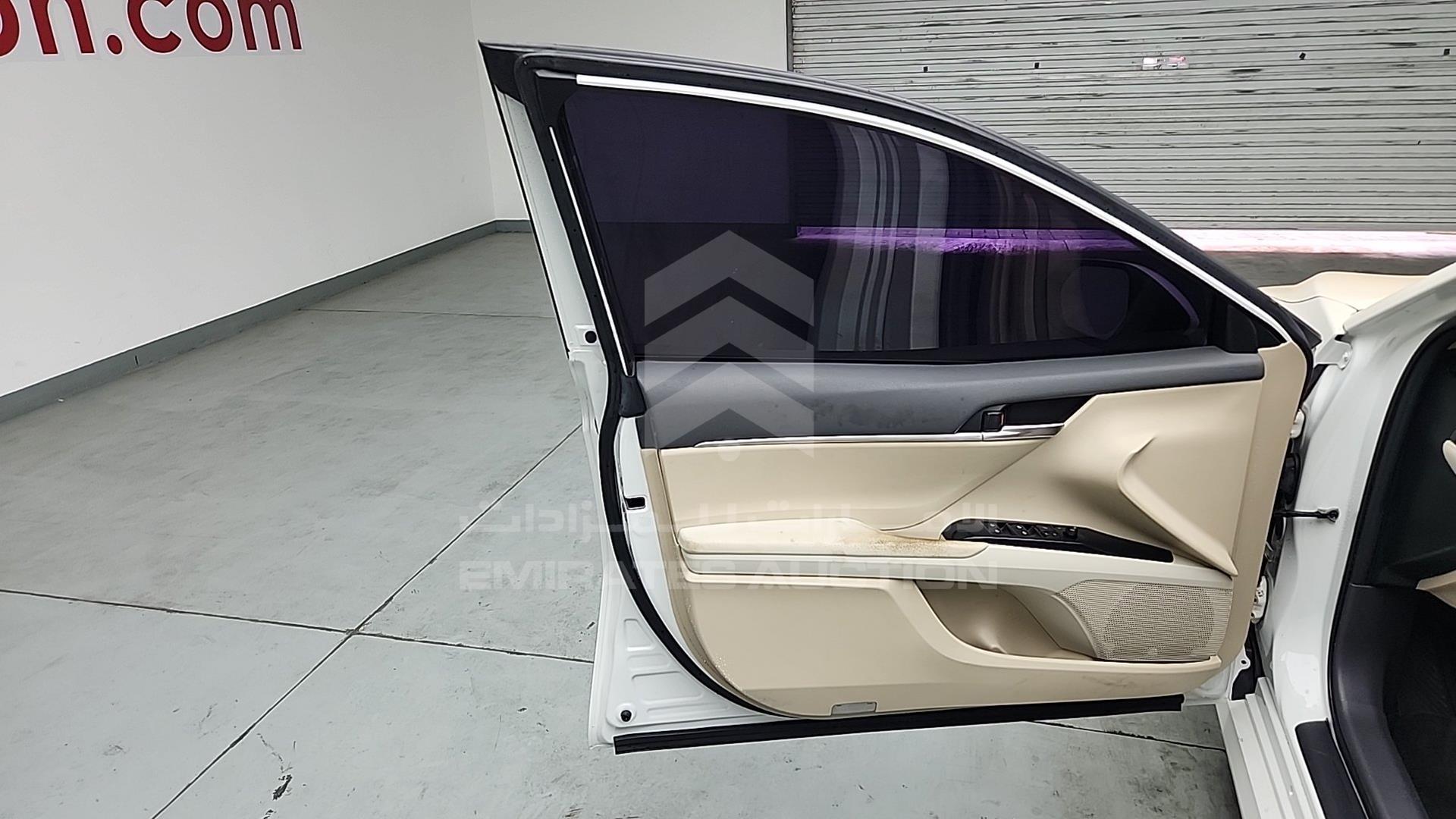 2019 TOYOTA CAMRY VIN: JTNBF4HK8K3029182