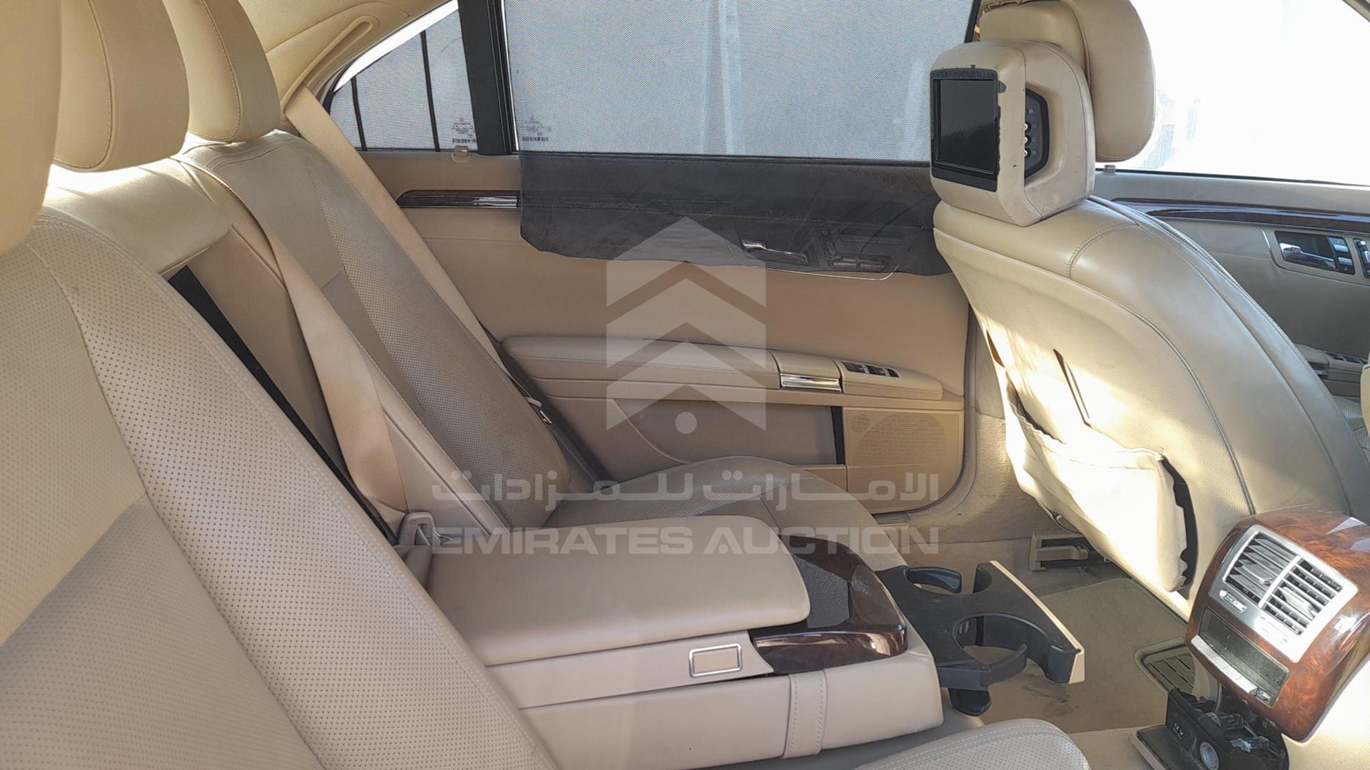 2011 MERCEDES S 500 VIN: WDDNG7BB5BA352292