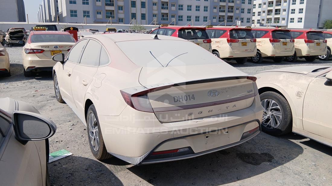 2021 Hyundai Sonata Hybrid — Rear Left Angle — Photo 7