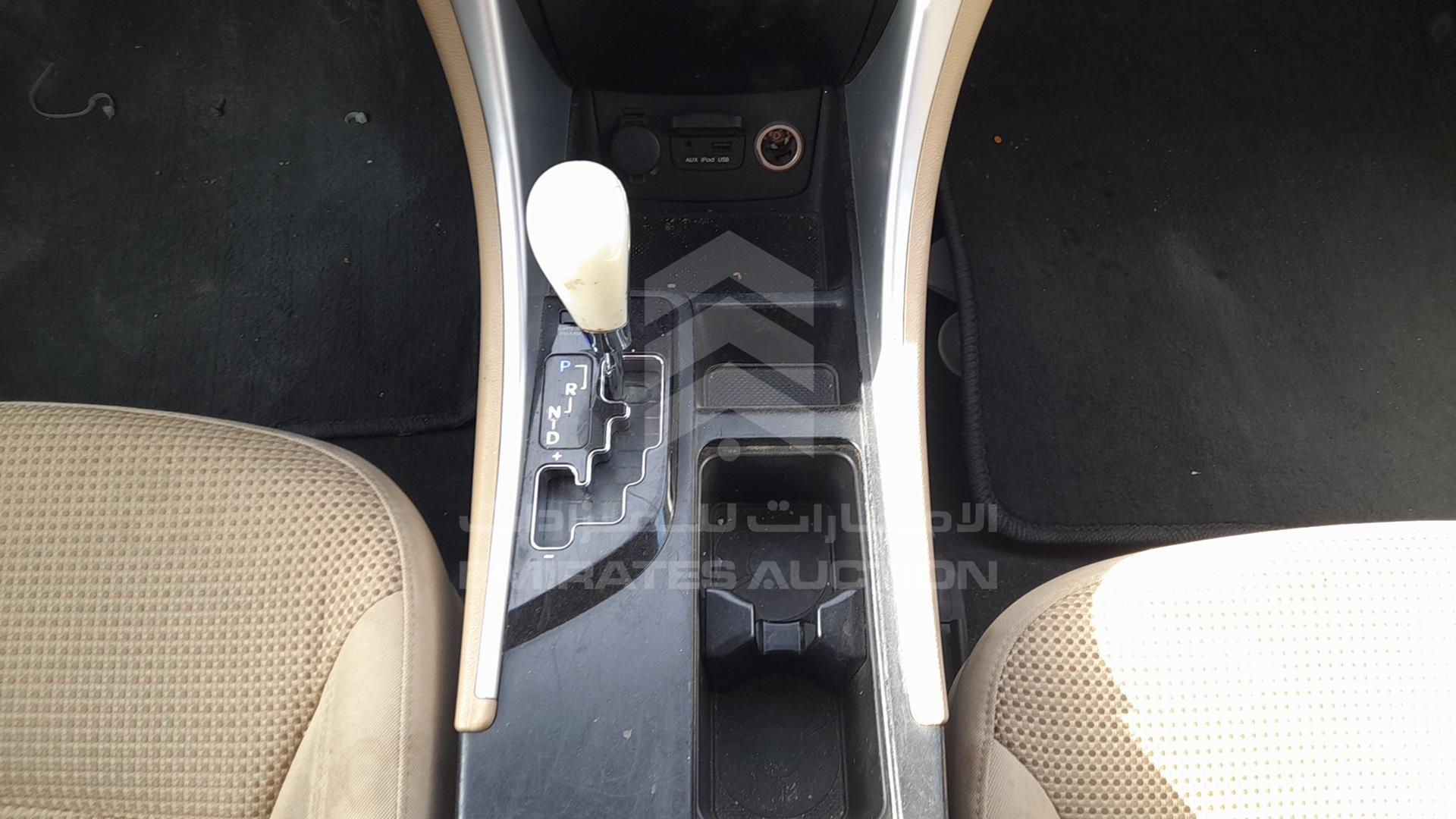 2011 HYUNDAI SONATA VIN: KMHEB41C8BA264933