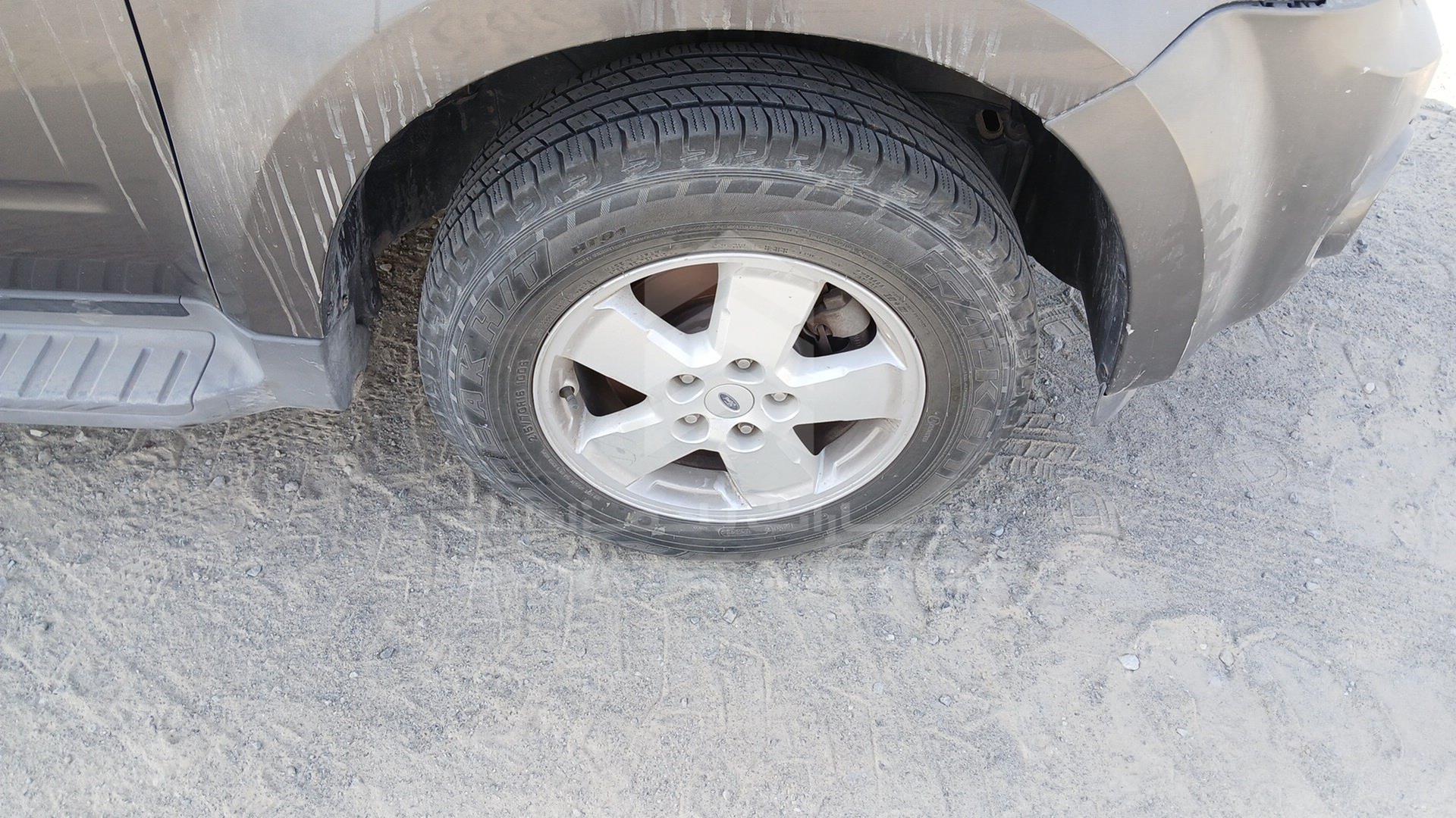 2012 FORD ESCAPE VIN: 1FMCU9DG5CKB74034