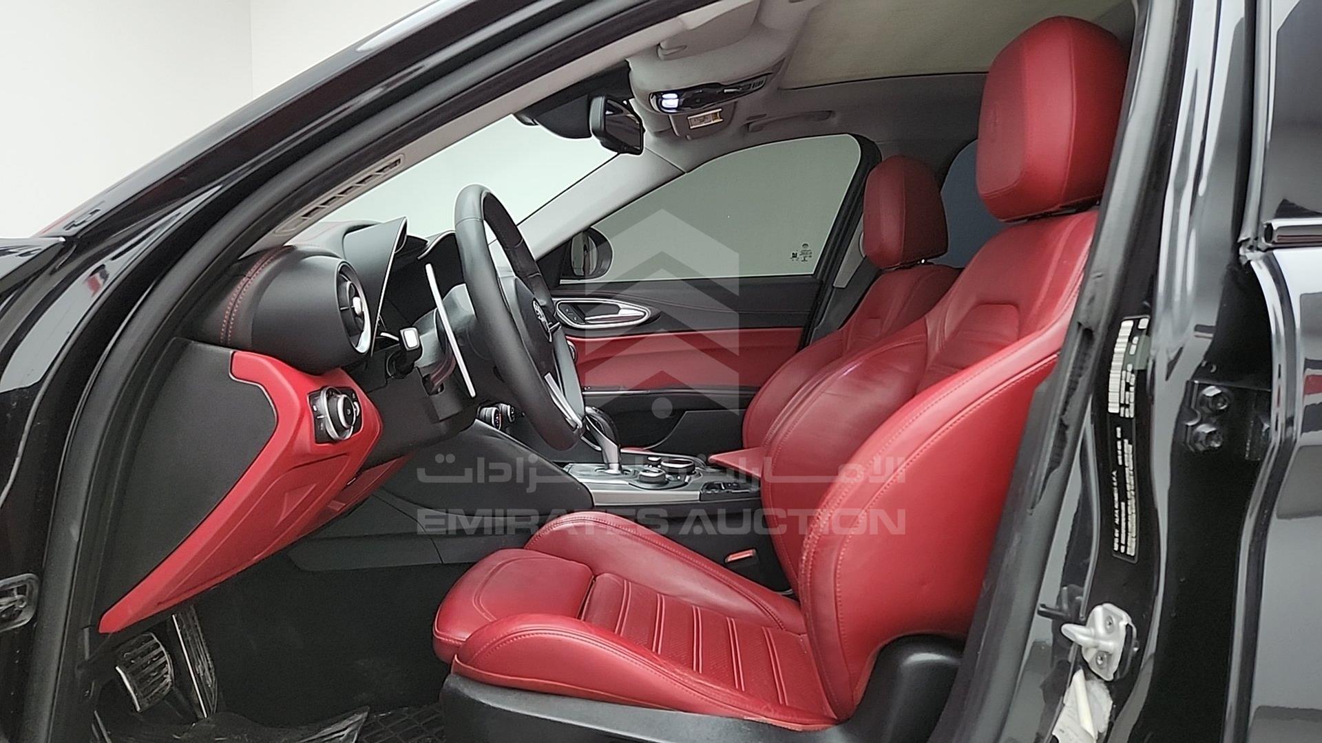 2019 ALFA ROMEO GIULIA VIN: ZAREAFDN7K7612658
