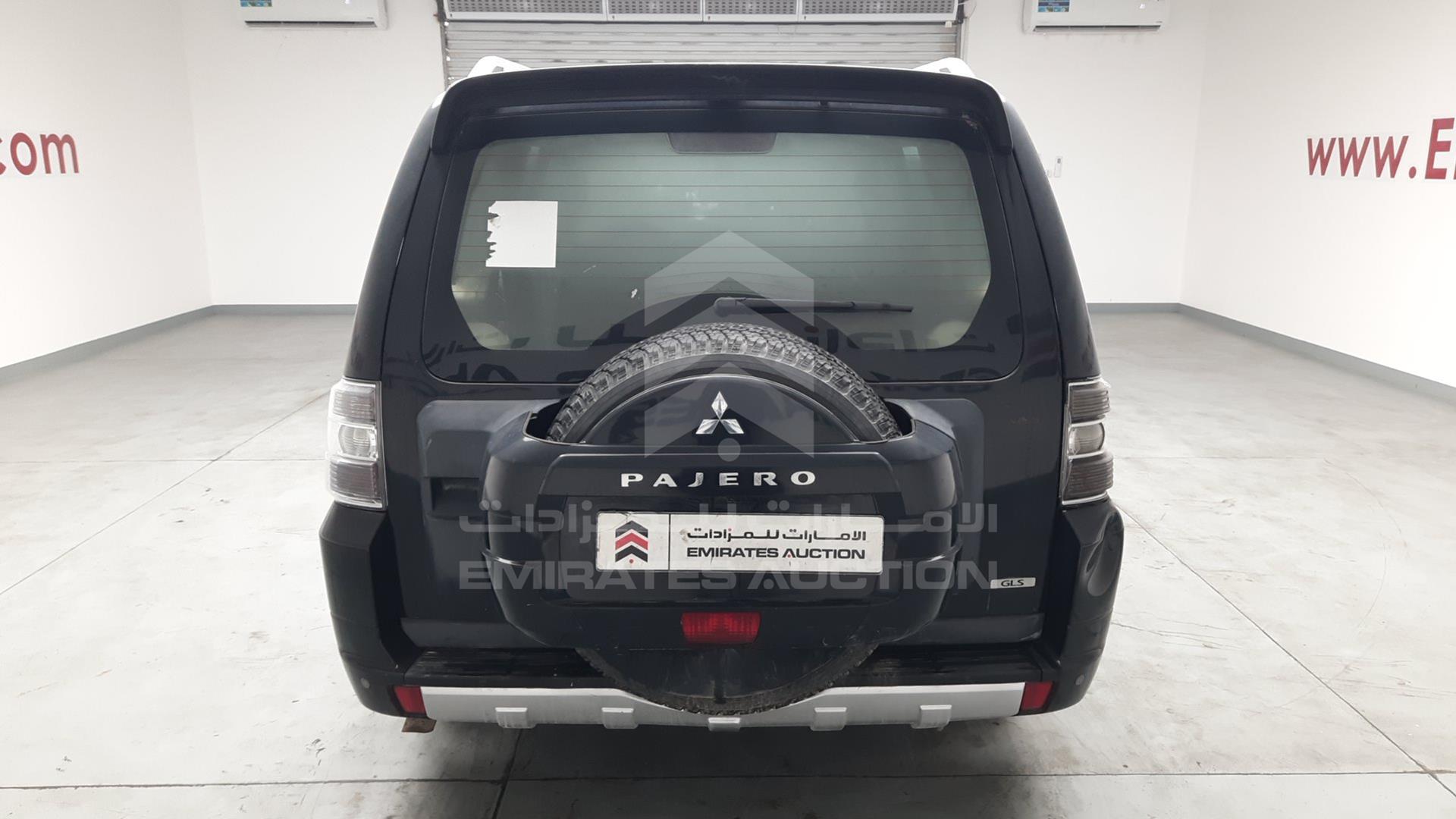 2011 MITSUBISHI PAJERO VIN: JMYLRV95WBJ709201