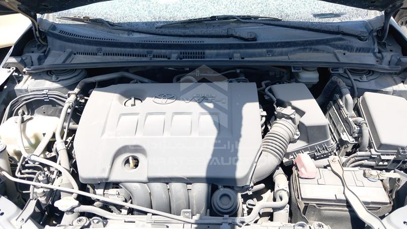 RKLBL9HE7F5236244 Auction: EmiratesAuction Lot: 408508 RKLBL9HE7F5236244 Toyota Corolla 2015 GREY Photo 30