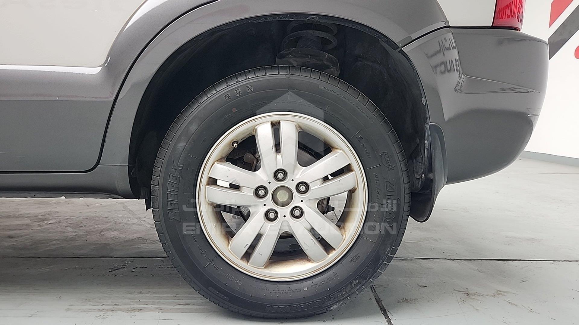 2007 HYUNDAI TUCSON VIN: KMHJM81B97U571167