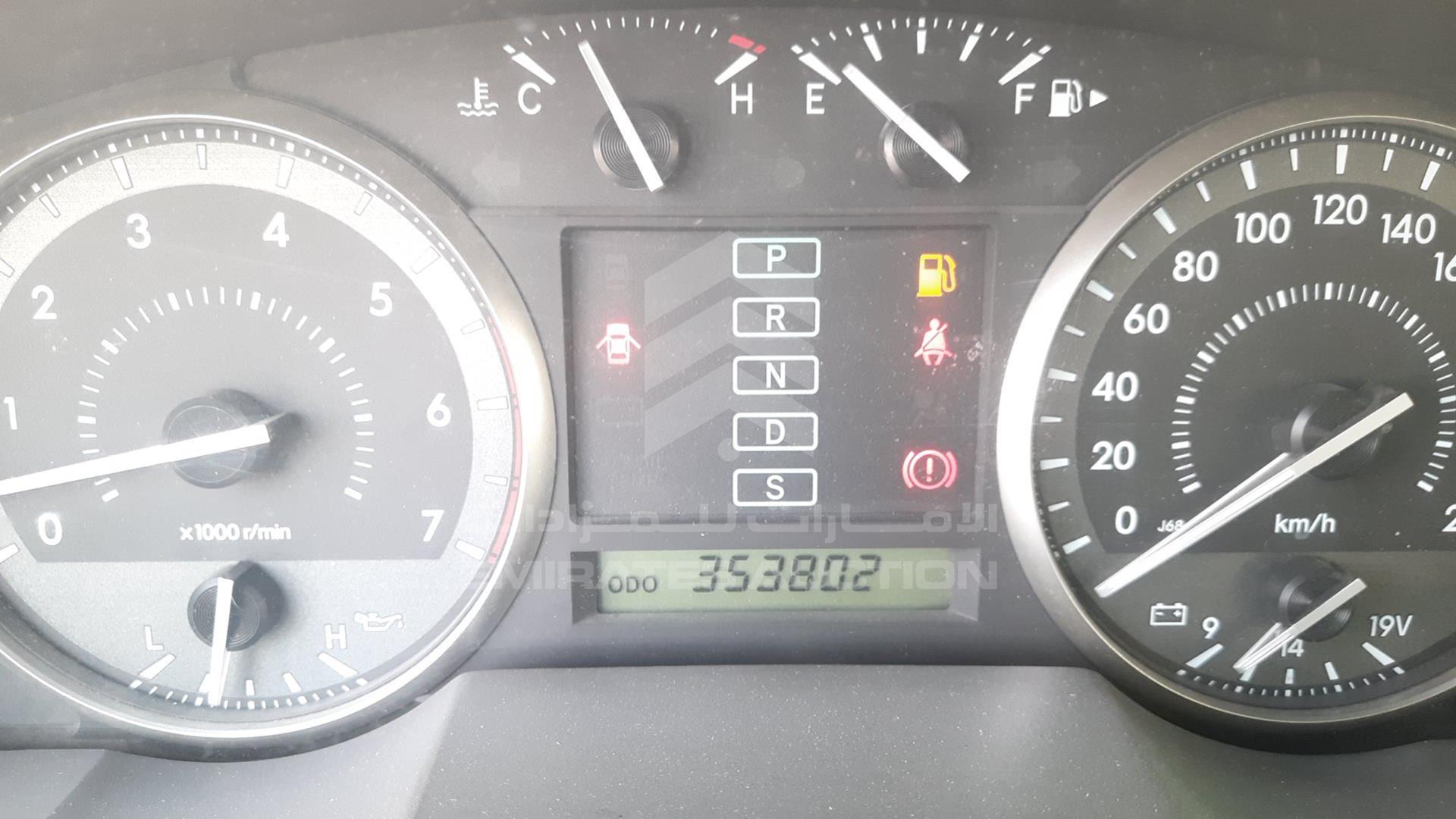 2011 TOYOTA LAND CRUISER VIN: JTMHU09J5B4036555