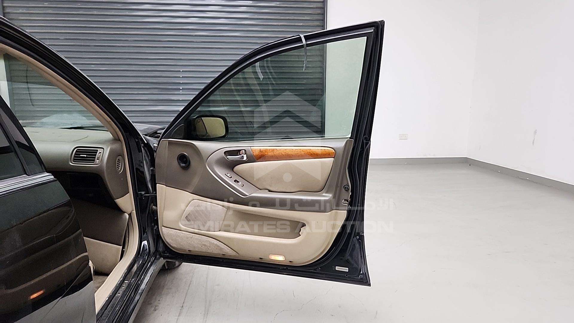 2000 LEXUS GS 400 VIN: JT8BH68X6Y0025694