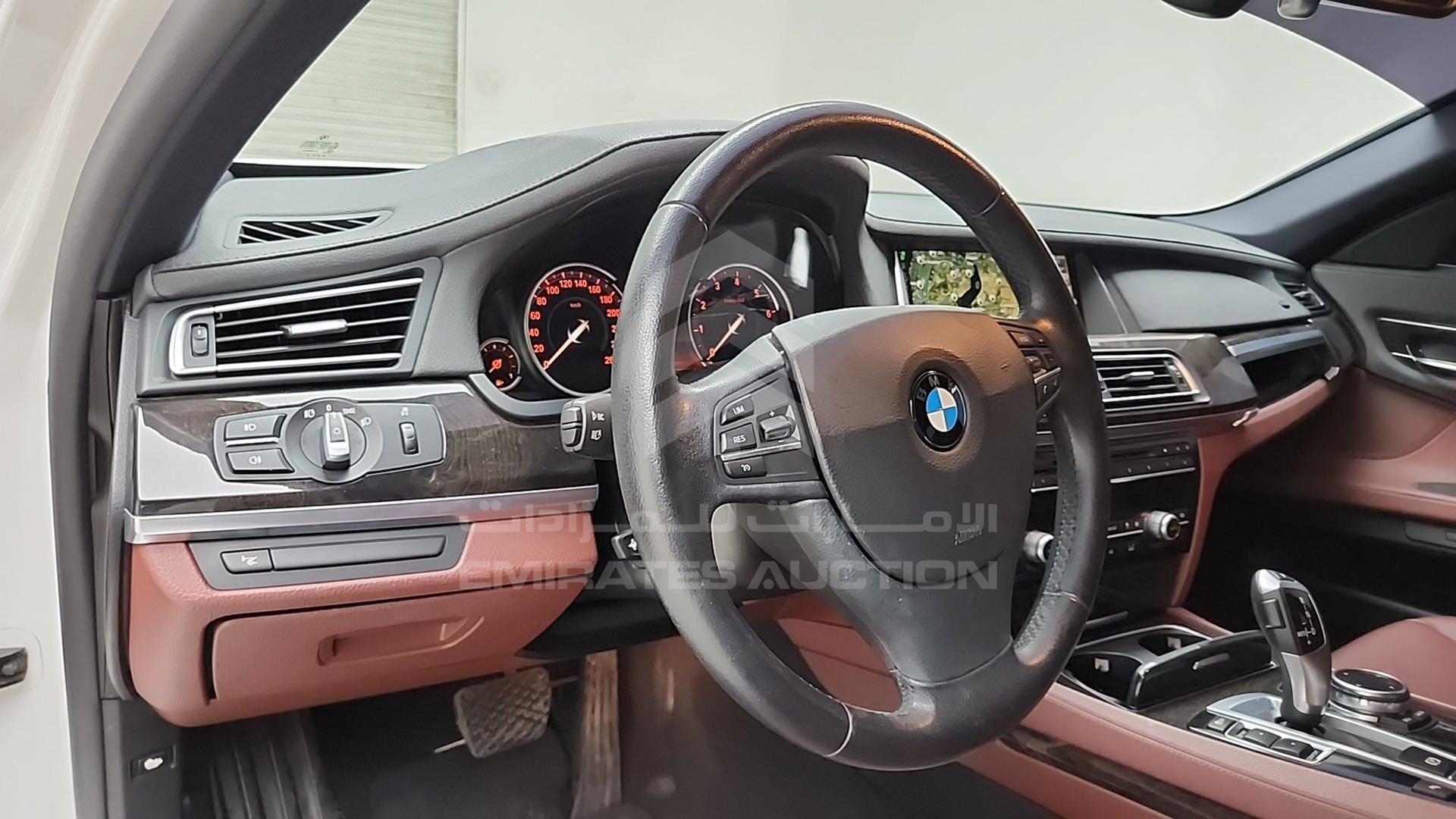 2015 BMW 730 VIN: WBAYE2105FD837047