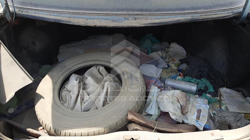 VIN: 6T153SK20WX351371 Auction: EmiratesAuction Lot: 343695 6T153SK20WX351371 Toyota Camry 1998 GREEN Photo 18