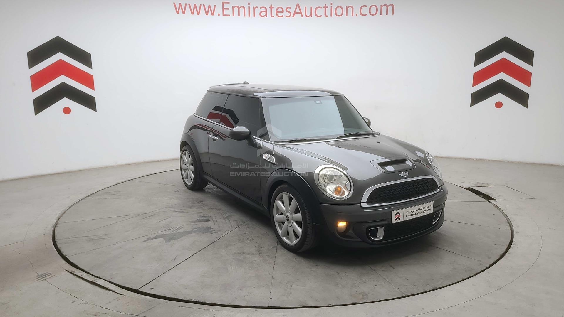 2011 MINI COOPER S VIN: WMWSV3107BTY67162