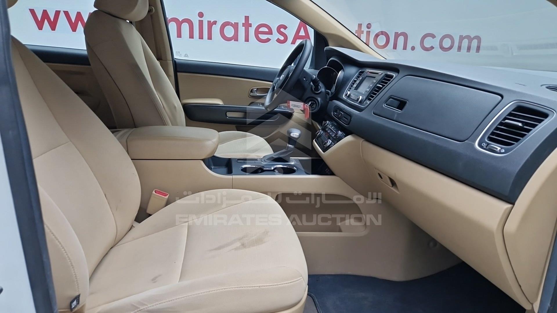 2019 KIA CARNIVAL VIN: KNAMB8121K6545261