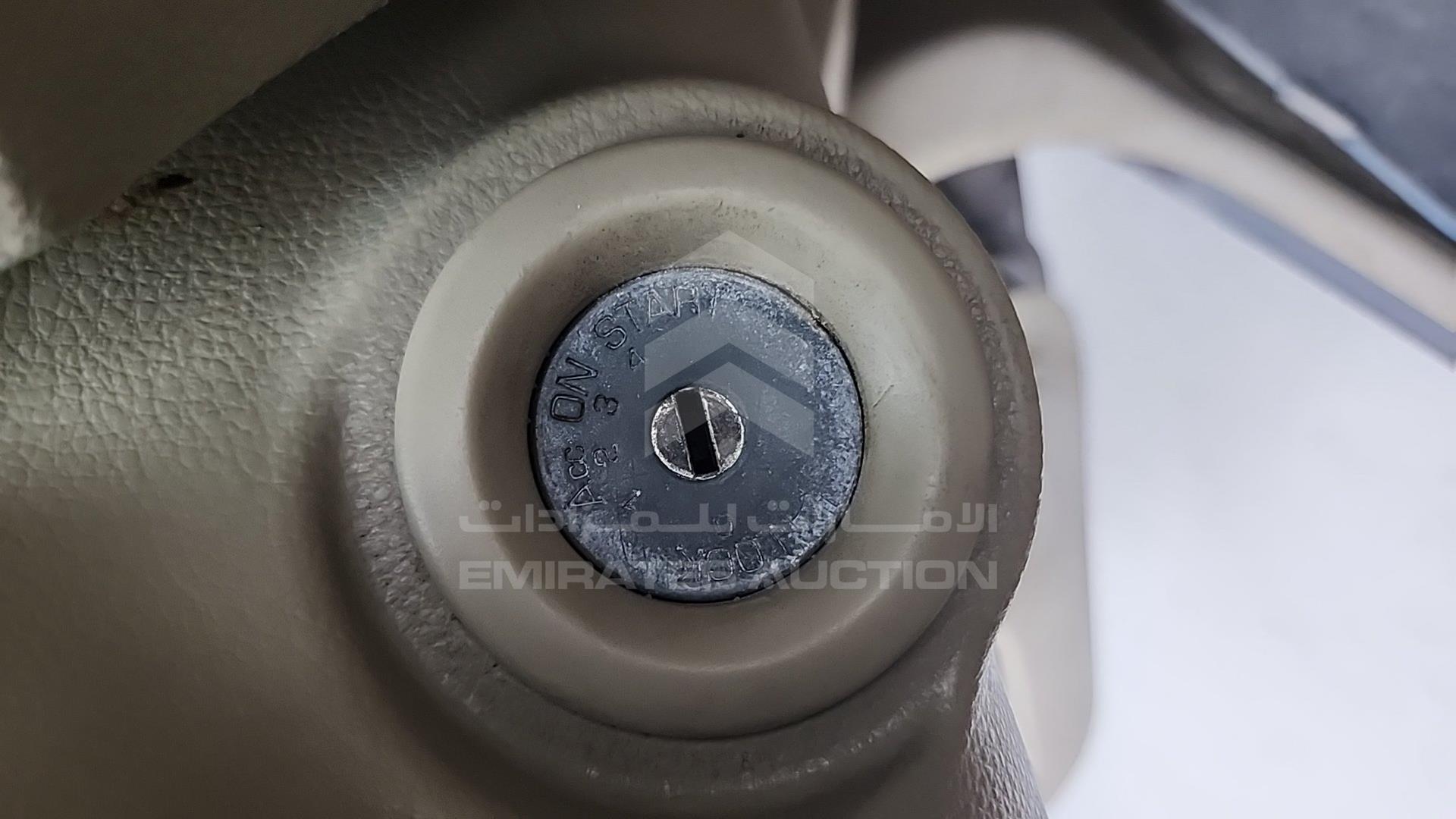2008 NISSAN TIIDA VIN: JN1CC13C58T005515