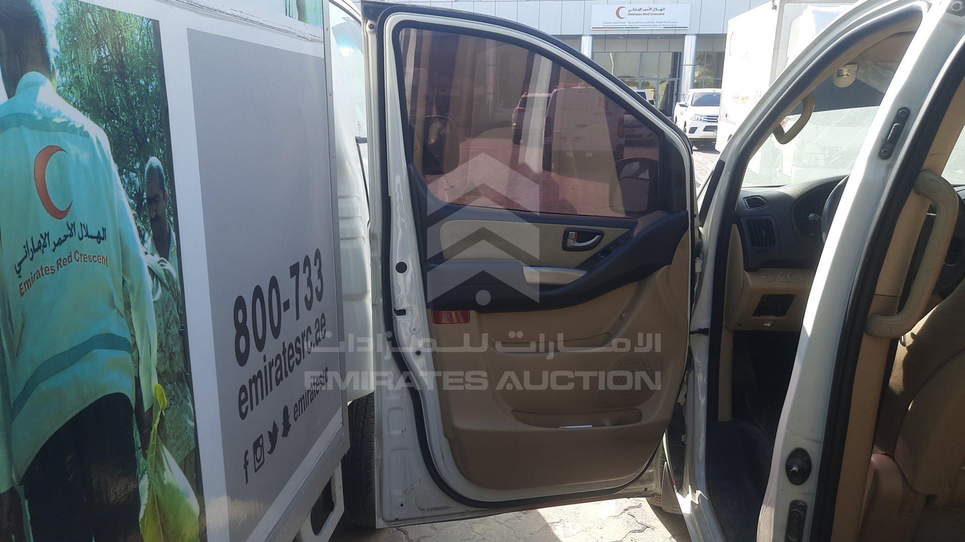 2016 HYUNDAI H1 VIN: KMJWA37R8GU761238