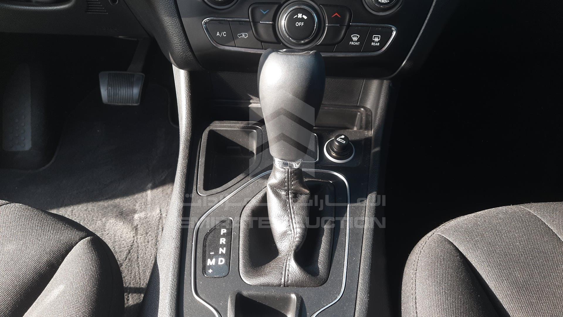 2019 JEEP CHEROKEE VIN: 1C4PJLAX4KD403712