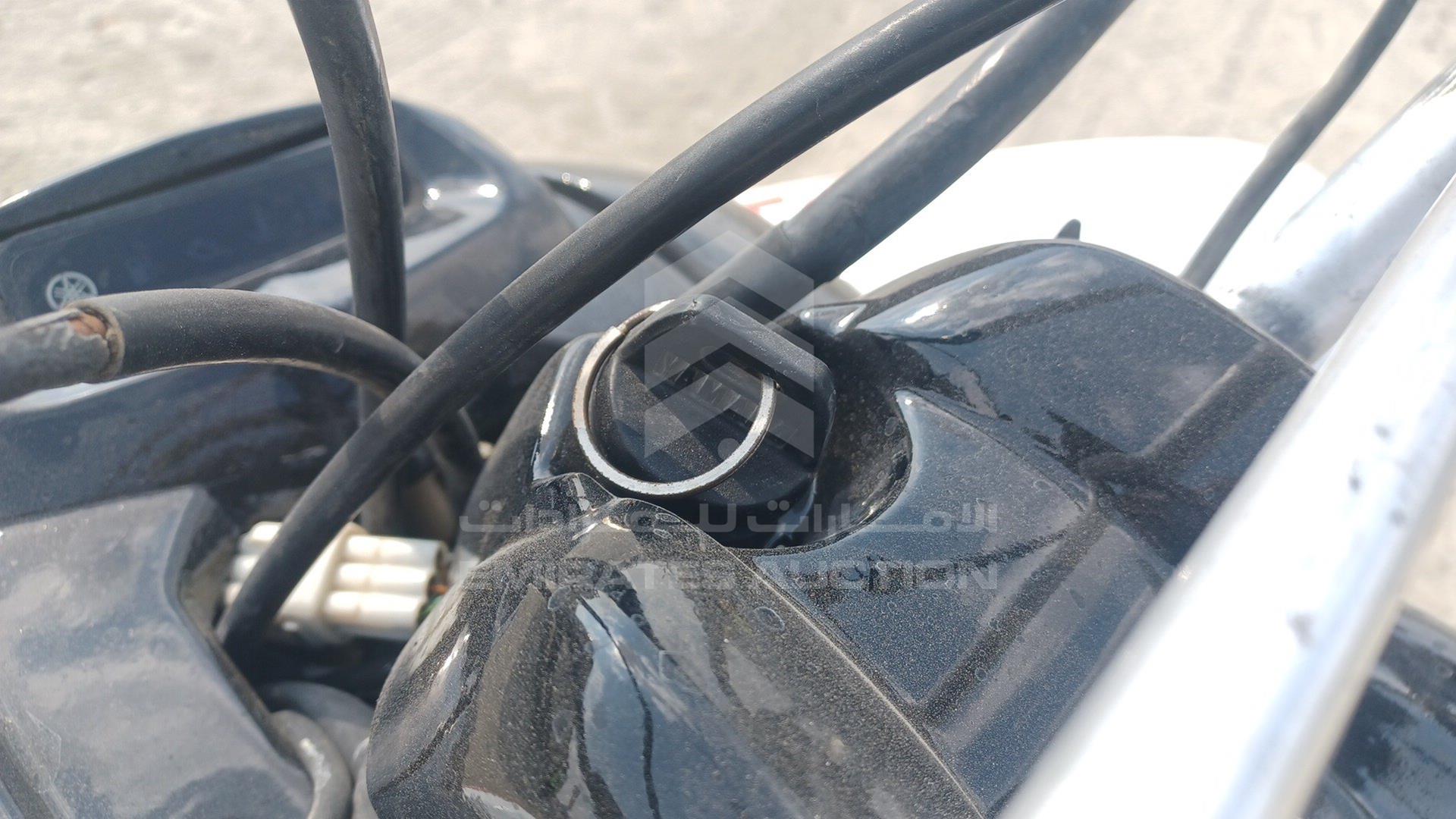 0 YAMAHA --- VIN: 4D32816L00