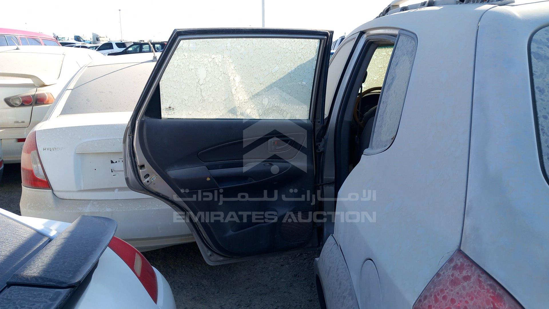 2005 HYUNDAI TUCSON VIN: KMHJM81D85U123274