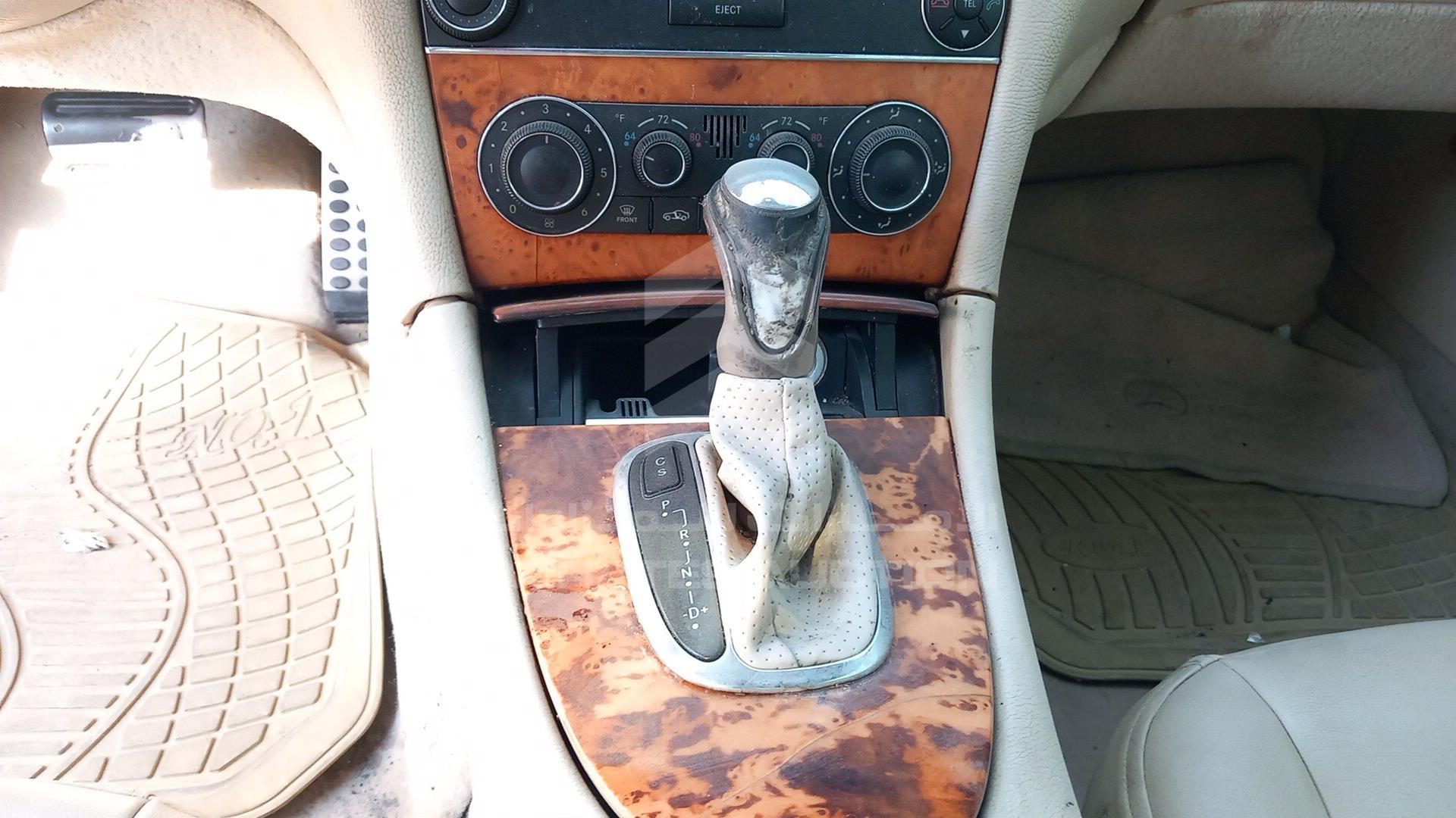 2005 MERCEDES CLK320 VIN: WDBTJ65J45F164949