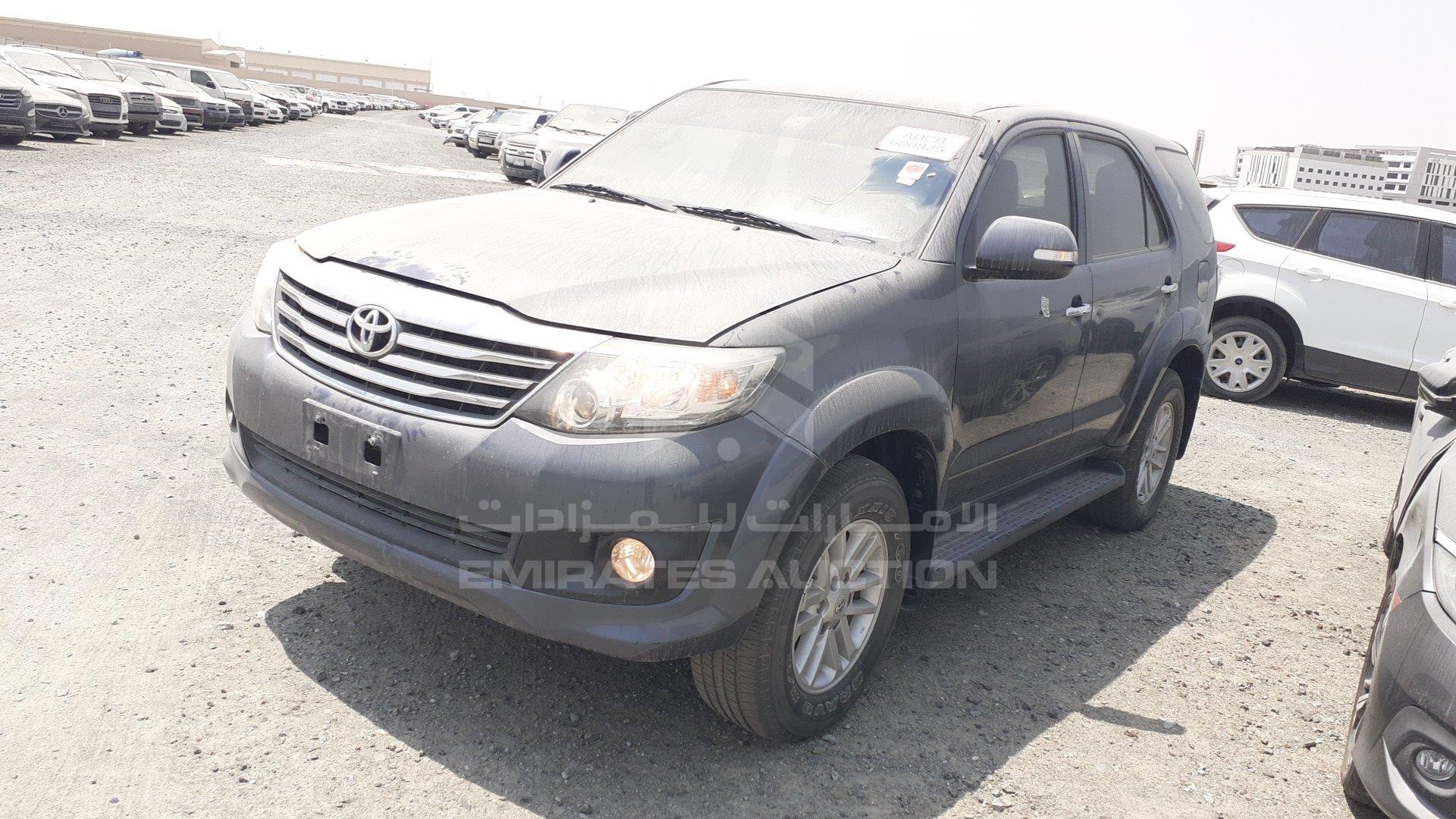 MHFYX59G0D8046614 - 2013 Toyota Fortuner - #359324