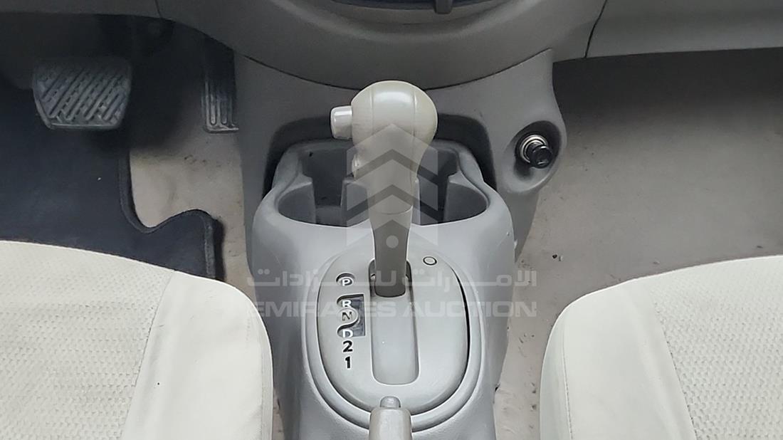 2016 Nissan Sunny — Gear View — Photo 16