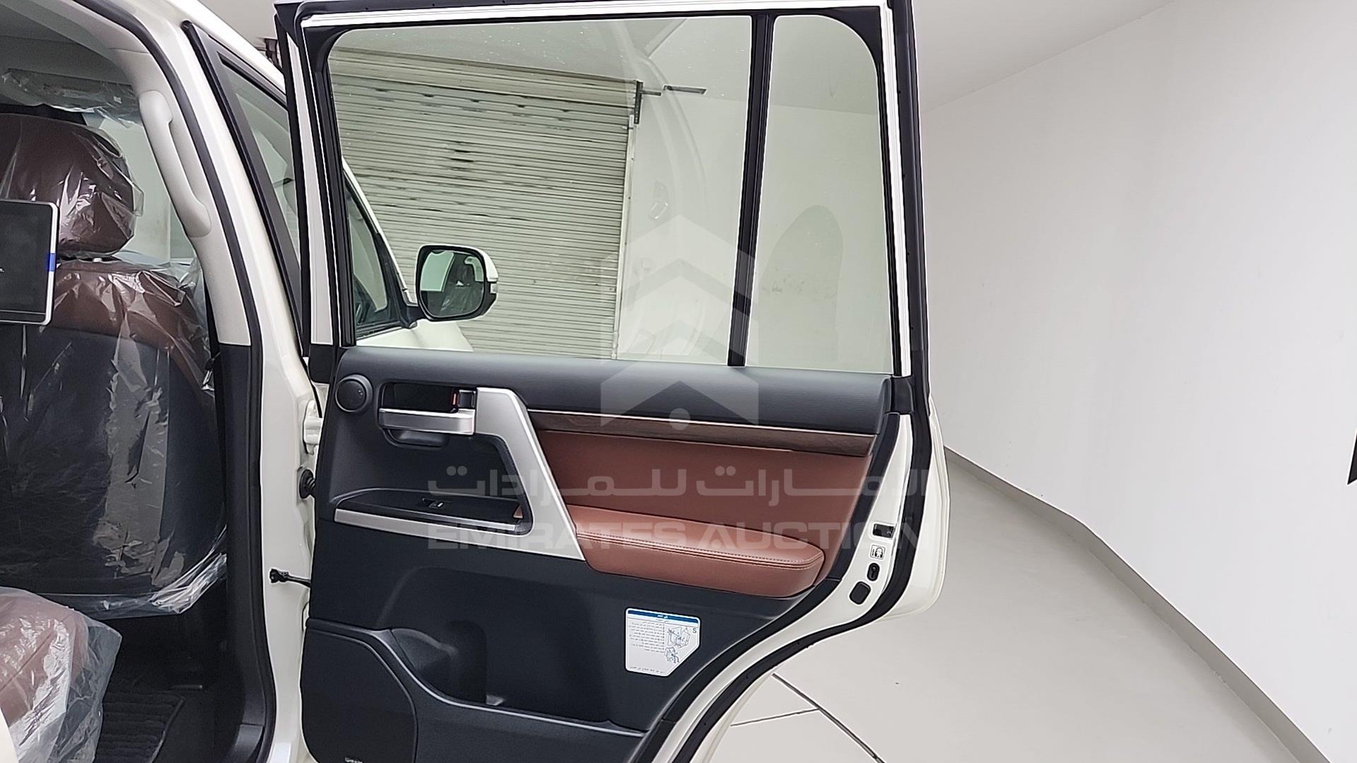 2020 TOYOTA LAND CRUISER VIN: JTMHY05J6L4088532