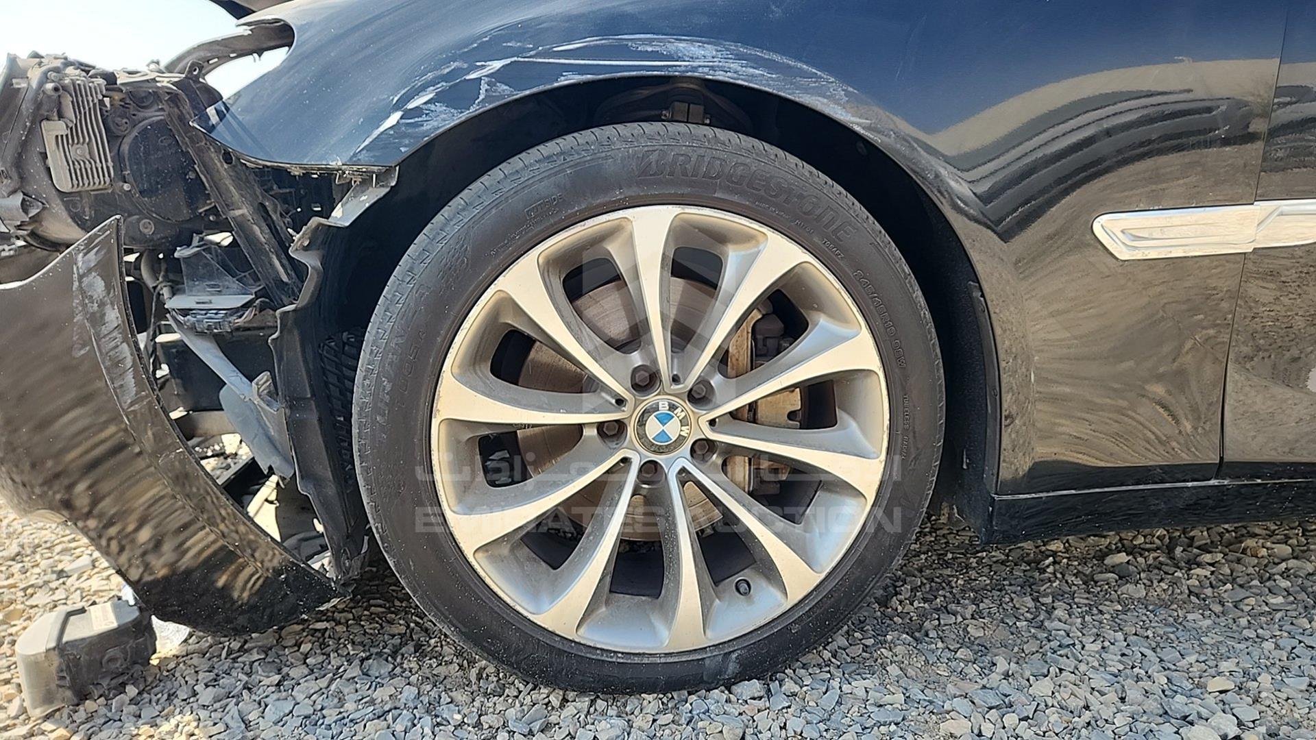 2015 BMW 730 VIN: WBAYE2102FD836762