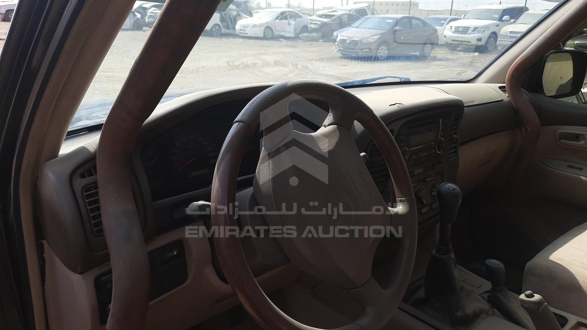 2000 TOYOTA LAND CRUISER VIN: JT3HJ09J8Y0033419