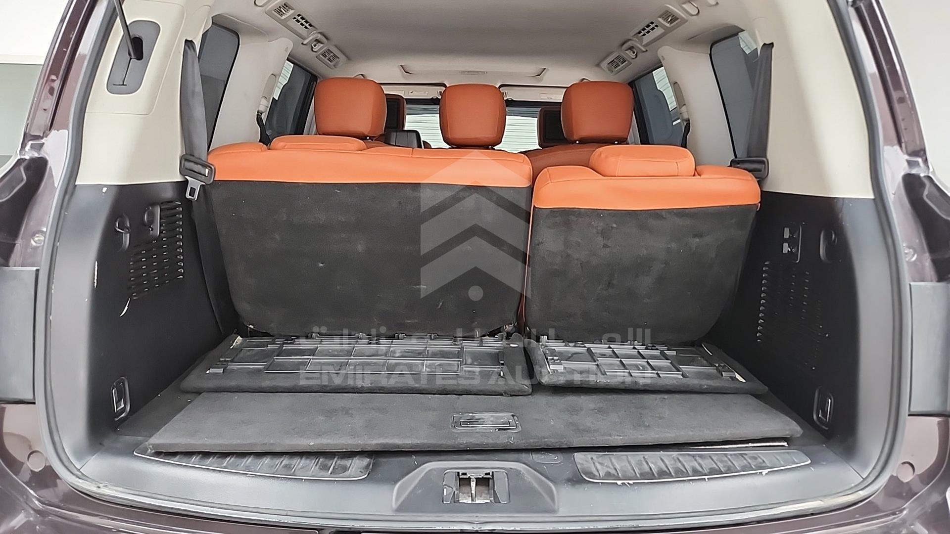 2011 INFINITI QX56 VIN: JNRAZ25Y0B9000342
