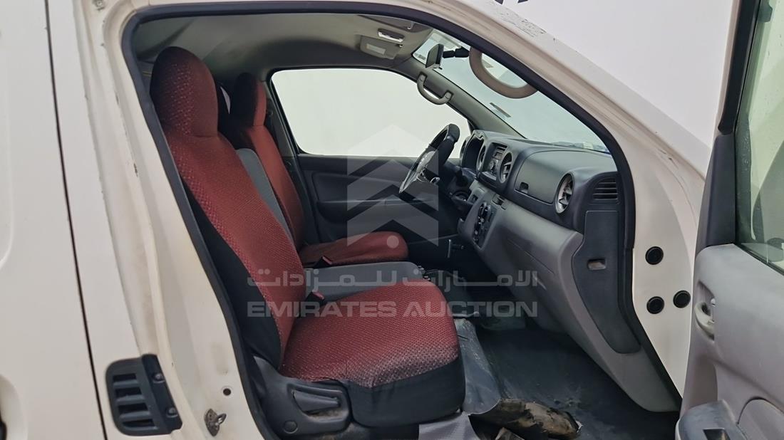 2015 Nissan Urvan — Front Right Passenger Seat View — Photo 17