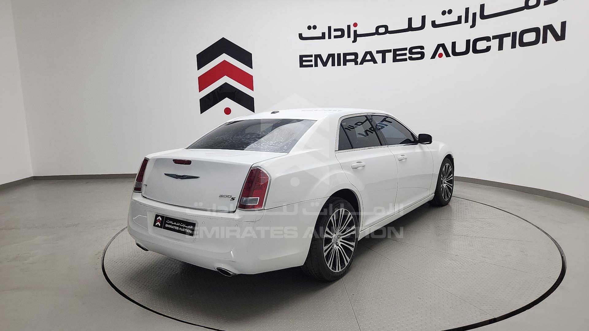 2013 CHRYSLER 300 VIN: 2C3CCABG4DH528845
