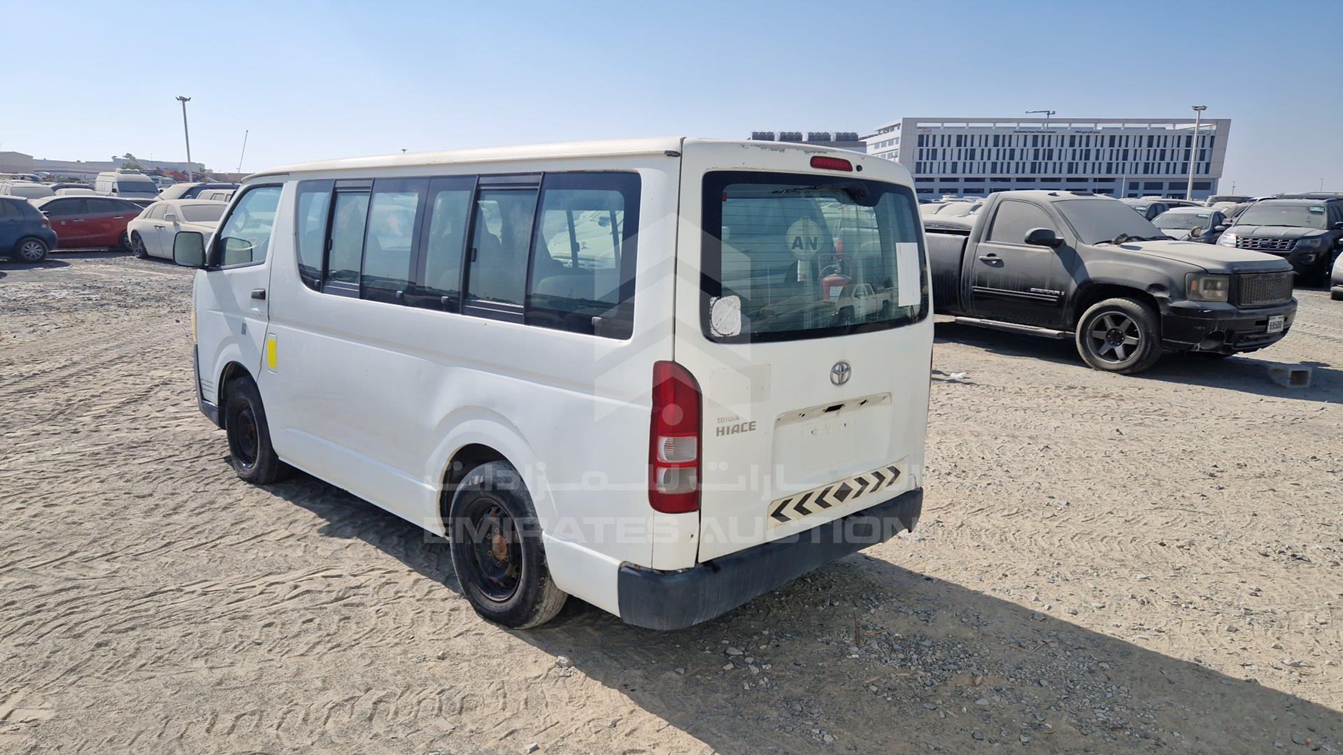 2011 TOYOTA HIACE VIN: JTGJX02P9B0040044