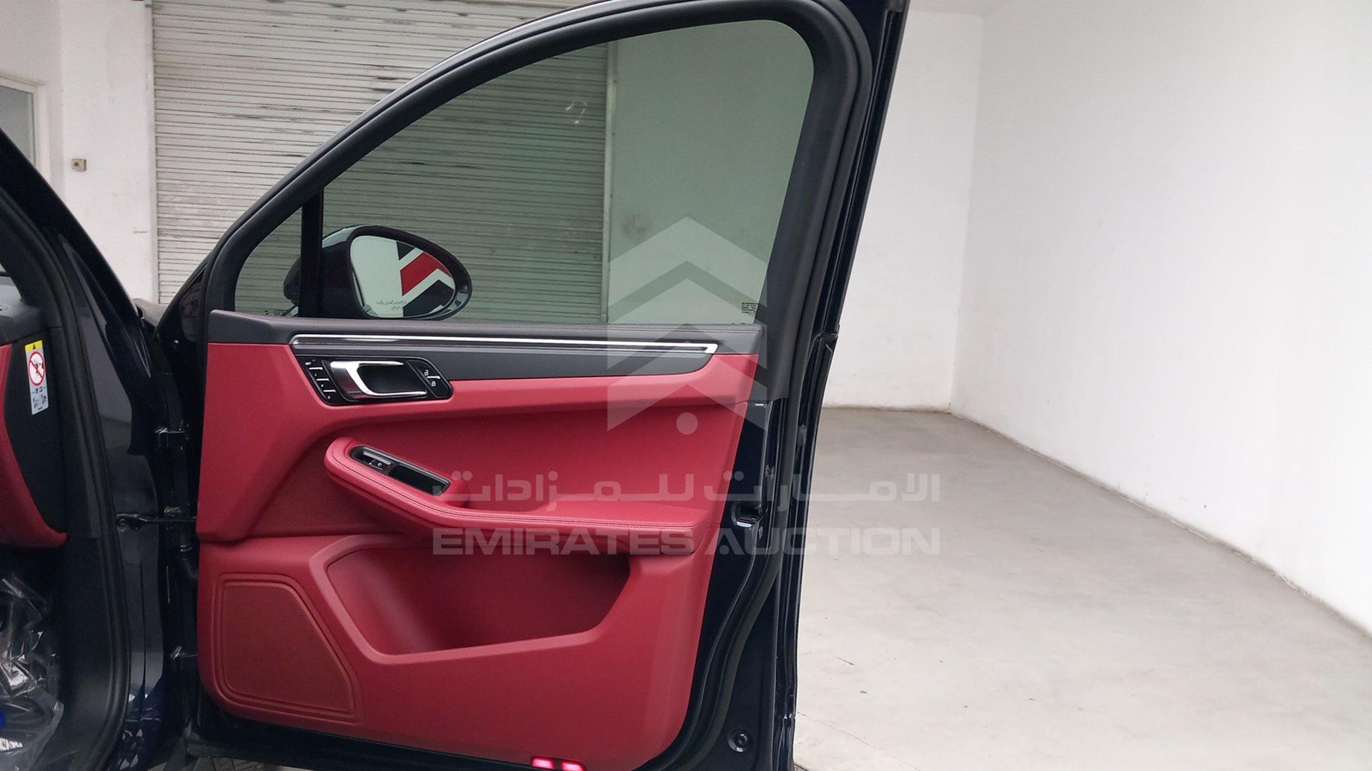 2022 PORSCHE MACAN VIN: WP1AA2A53NLB03067