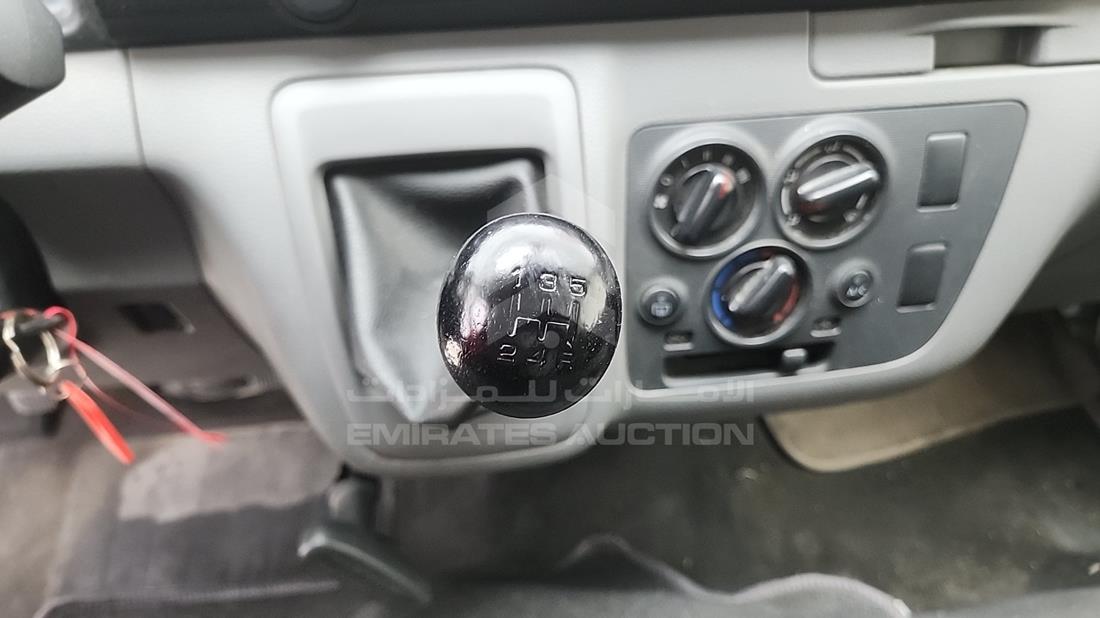 نيسان أورفان 2020 — زاوية ناقل الحركة — صورة 12