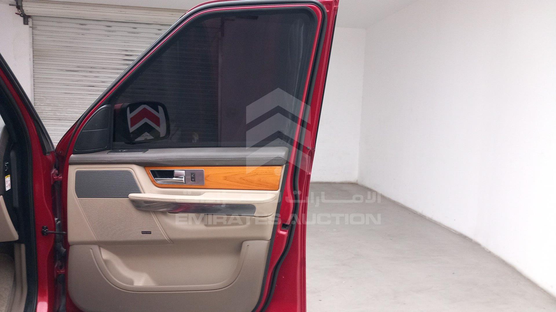 2013 RANGE ROVER SPORT VIN: SALLSAAD4DA812586