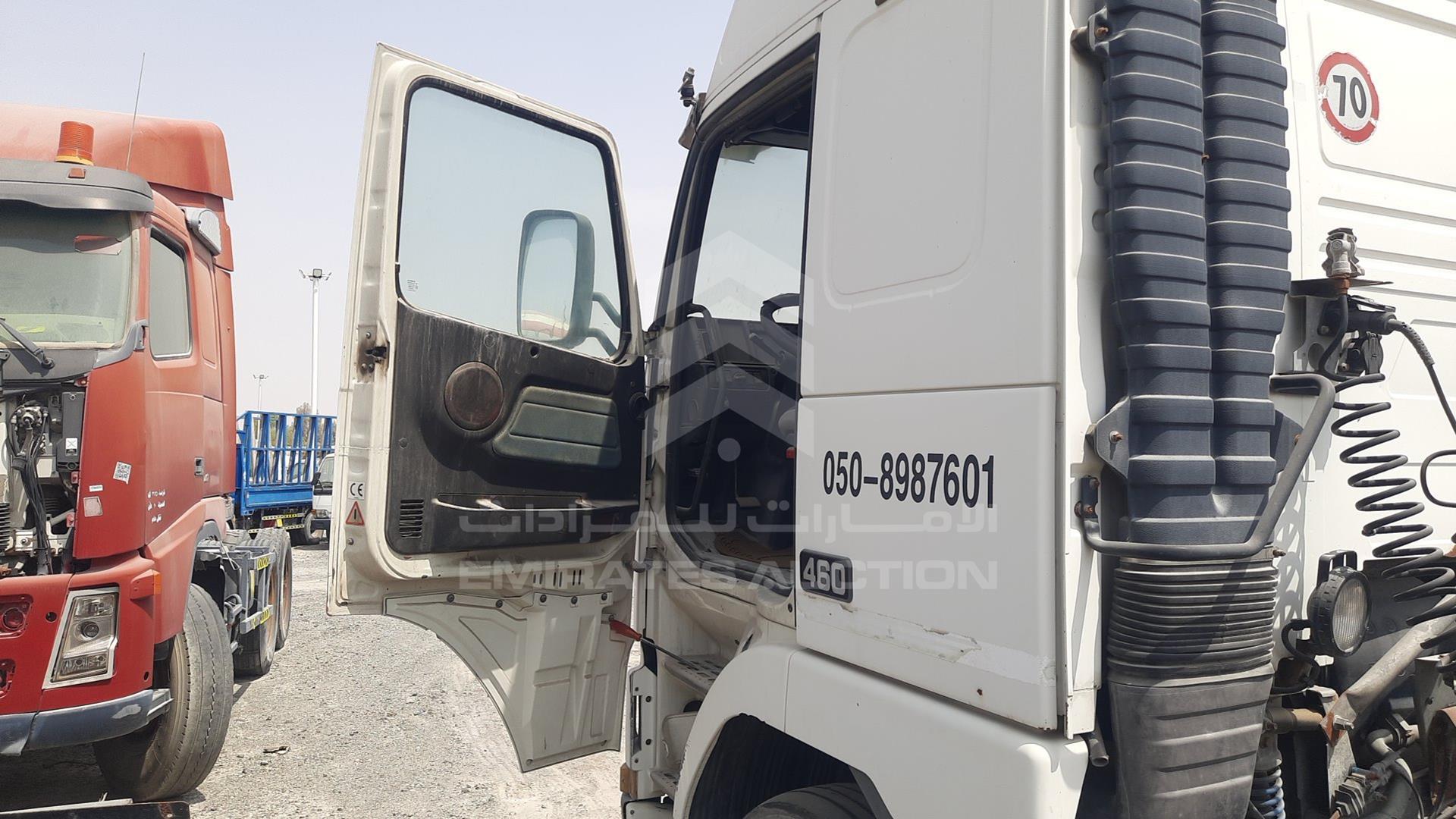 2000 VOLVO FH12 VIN: YV2A4DBA2YB238623