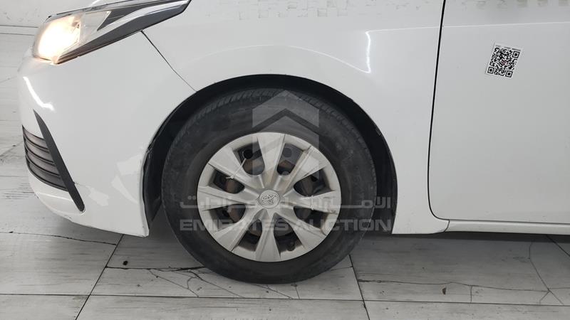 RKLBB9HEXH5193248 Auction: EmiratesAuction Lot: 404124 RKLBB9HEXH5193248 Toyota Corolla 2017 WHITE Photo 29