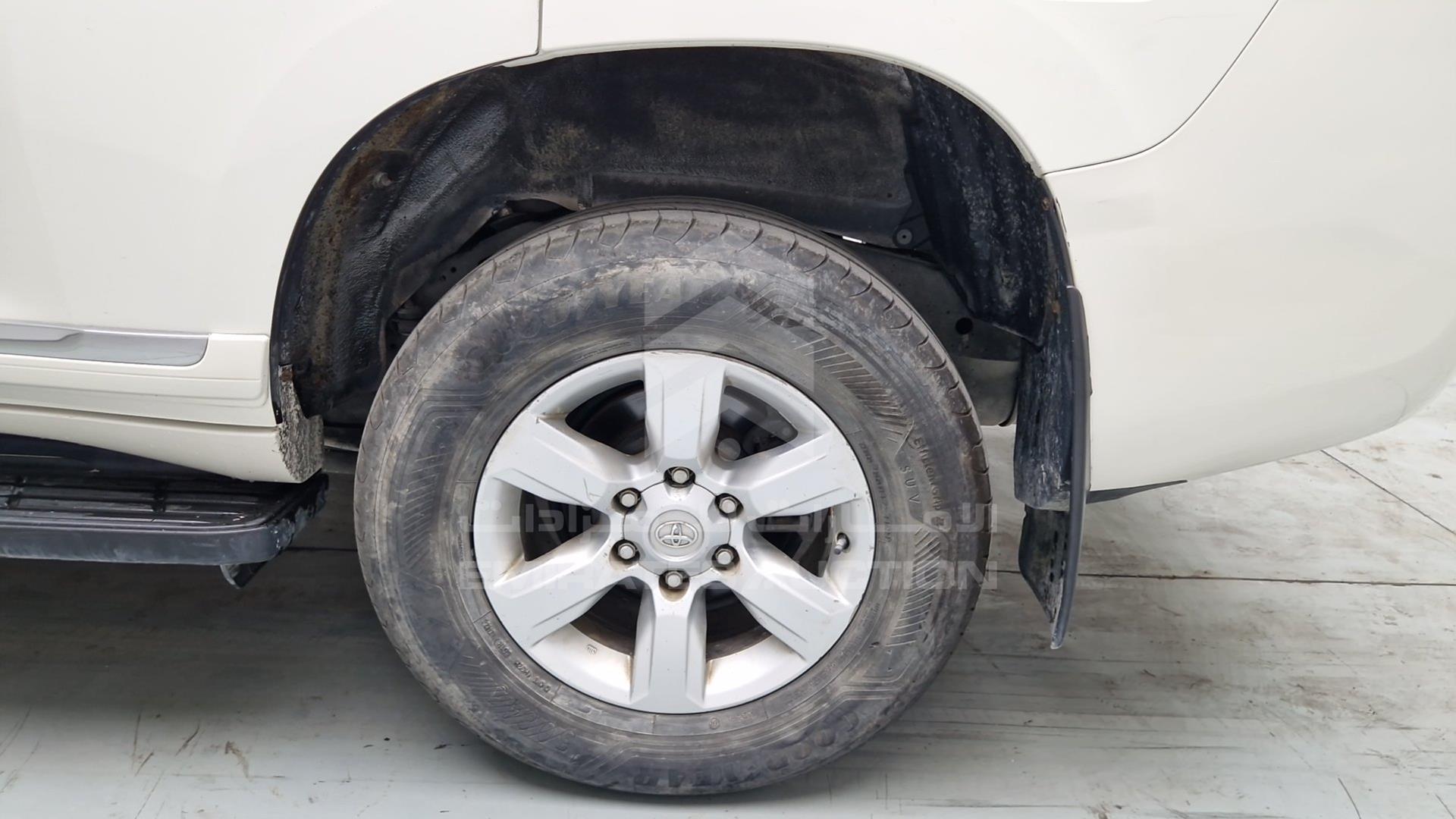 2014 TOYOTA PRADO VIN: JTEJU3FJ5E5059514