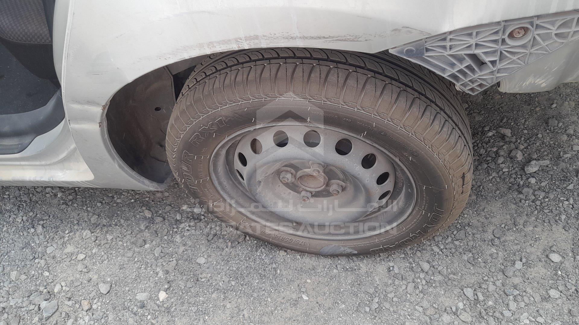 2007 TOYOTA YARIS VIN: JTDBW923971077991