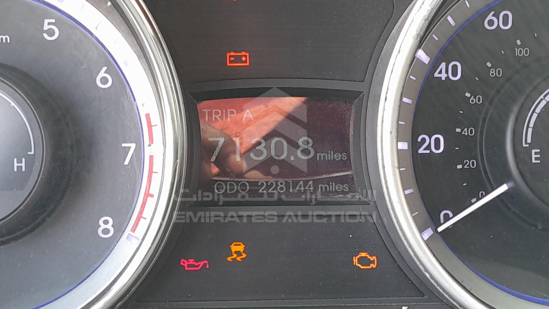 2011 HYUNDAI SONATA VIN: 5NPEB4AC1BH007724