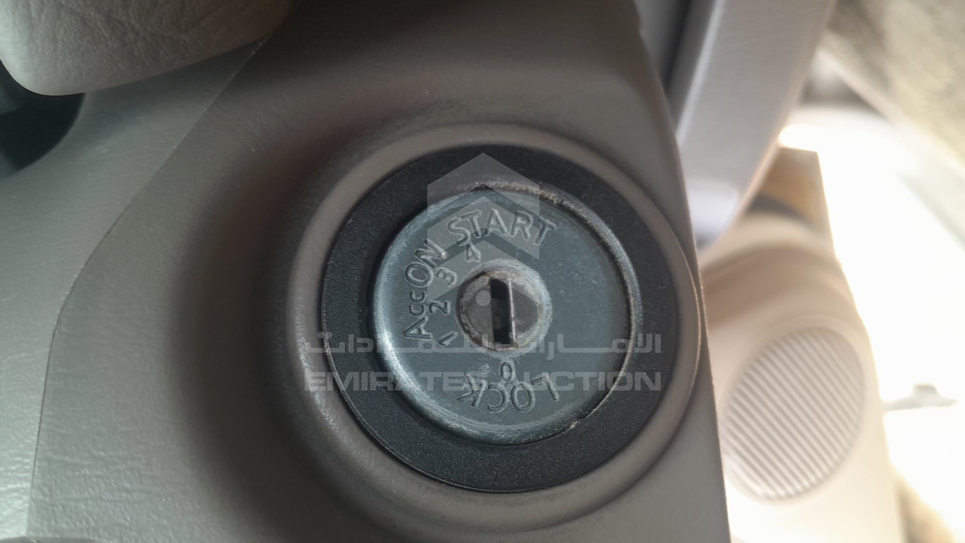 2002 NISSAN PATHFINDER VIN: JN8AR05Y92W523305