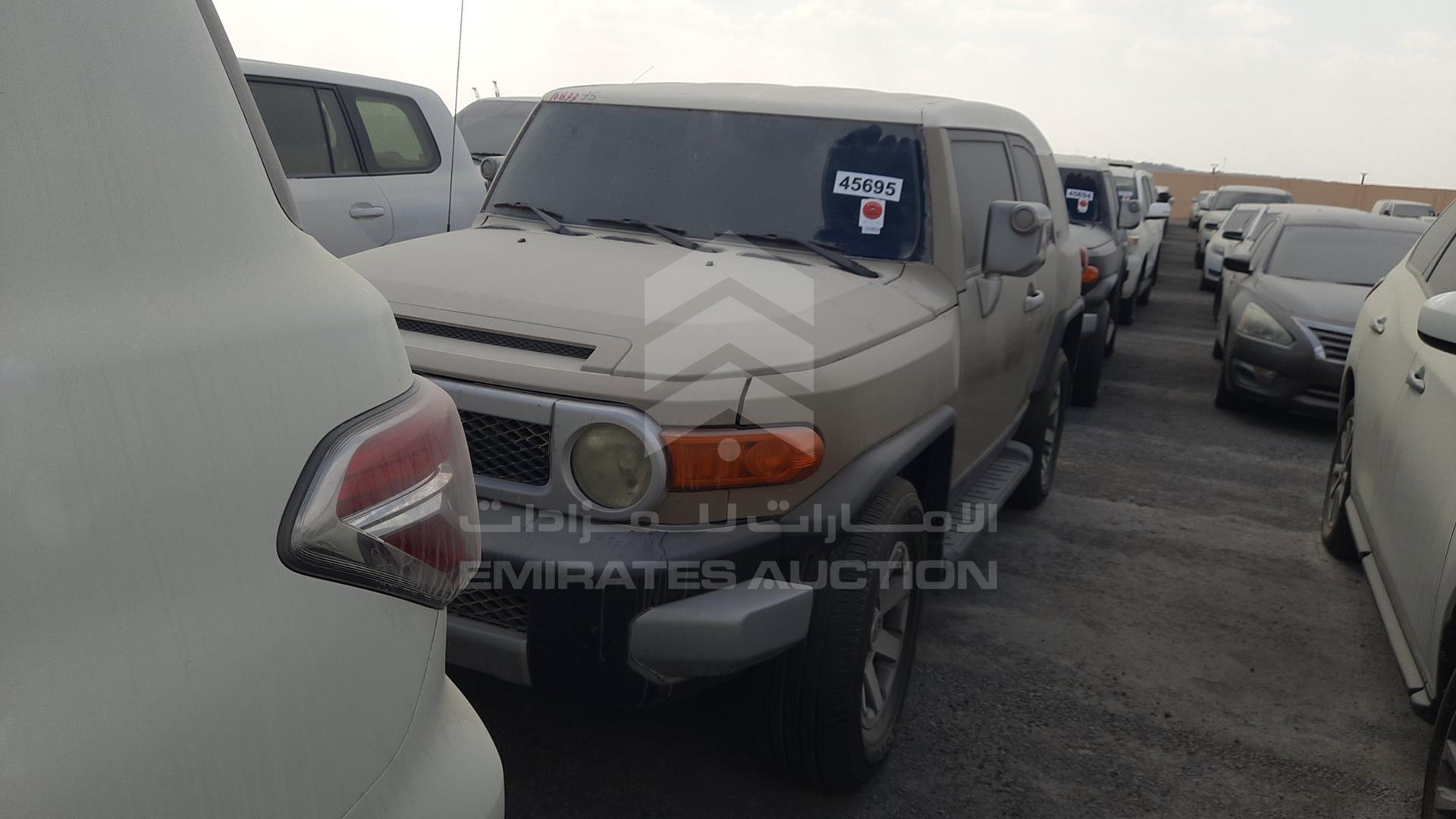 2014 TOYOTA FJ CRUISER VIN: JTEBU11F3EK198103