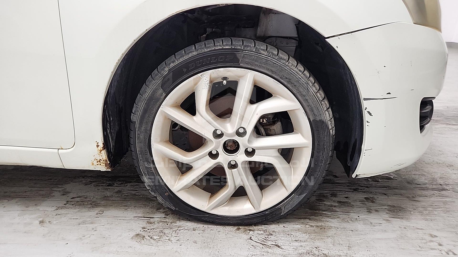2014 NISSAN TIIDA VIN: MNTAC2C96E6000423