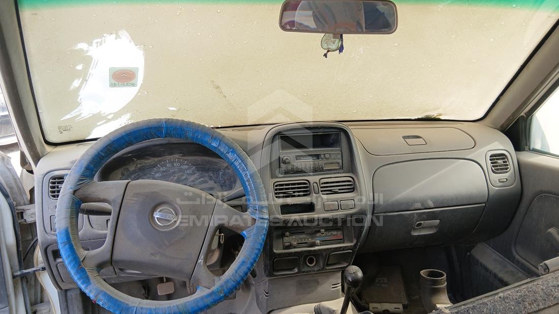نيسان 2400 2007 — زاوية الواجهة الكاملة — صورة 14