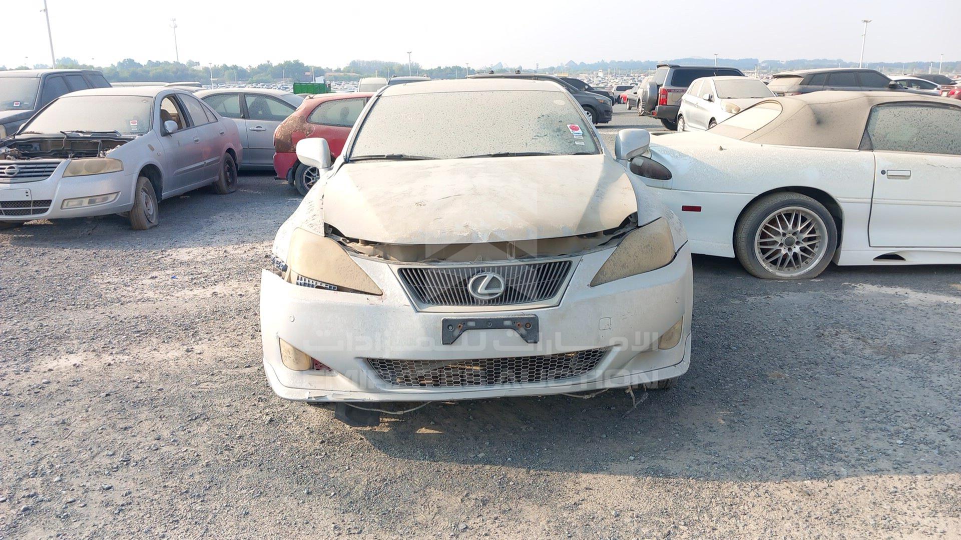 2008 LEXUS IS300 VIN: JTHBG262882016731