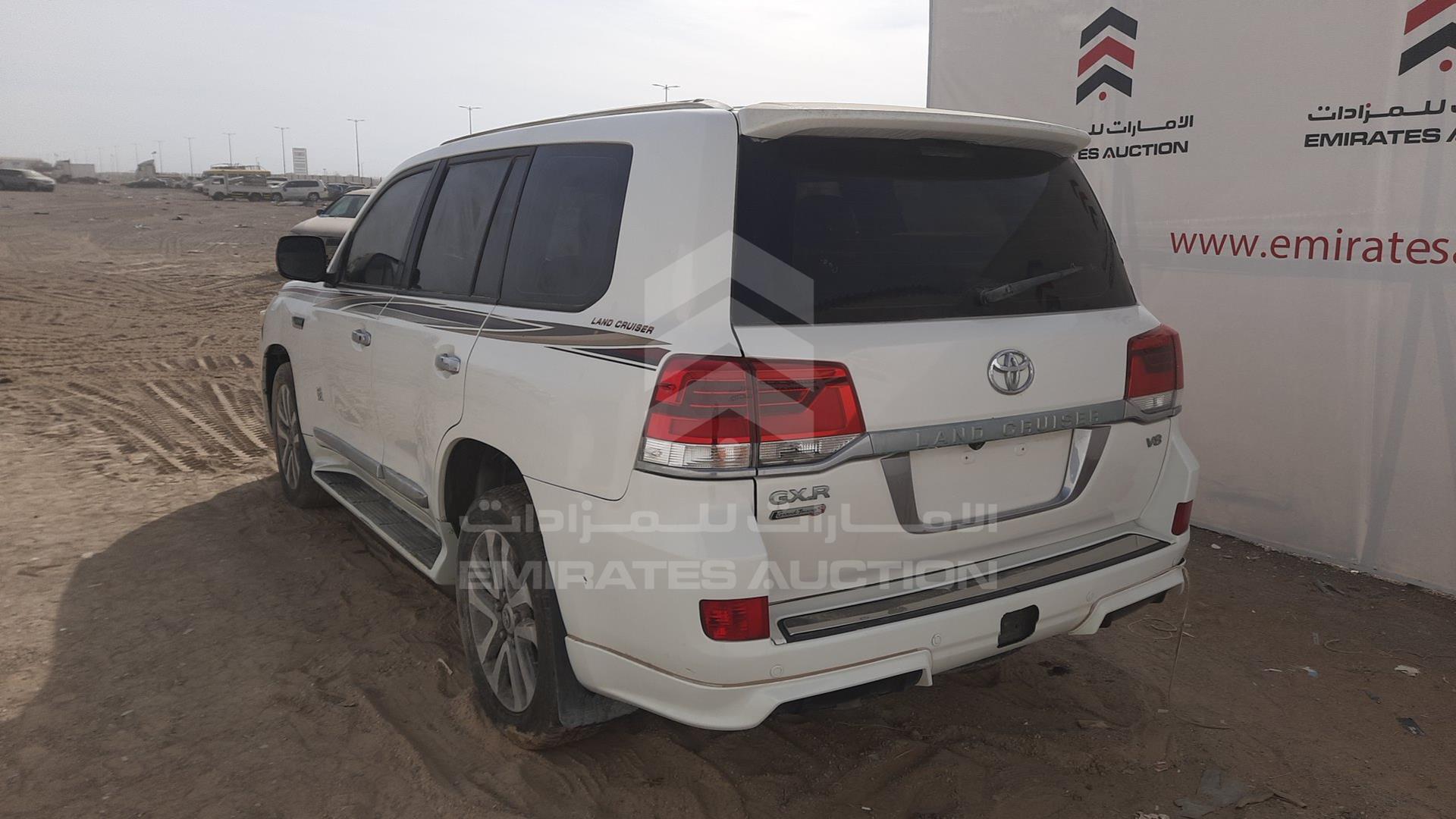 2009 TOYOTA LAND CRUISER VIN: JTMHT09J495031578