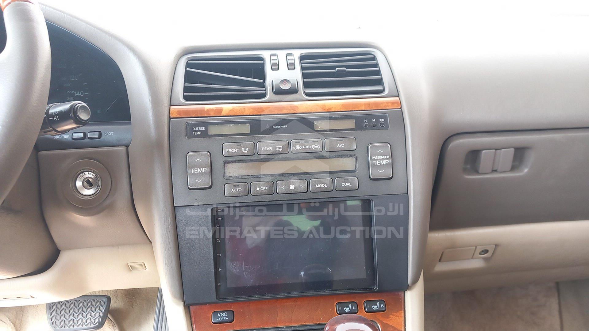 2000 LEXUS LS400 VIN: JT8BH28F5Y0169821